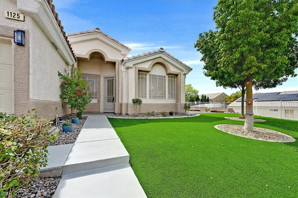 1125 Heaton, Henderson, NV 89052