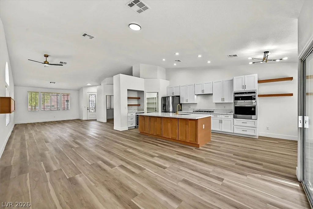 1125 Heaton, Henderson, NV 89052