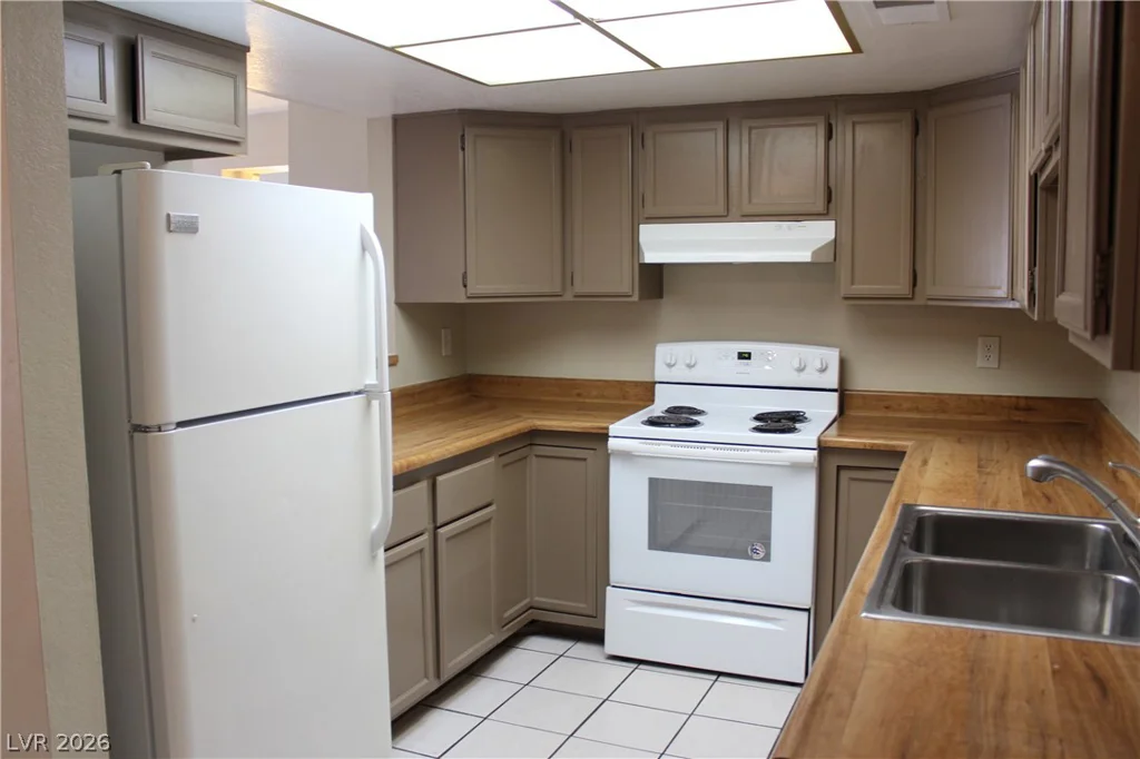 3770 Shirebrook, Las Vegas, NV 89115