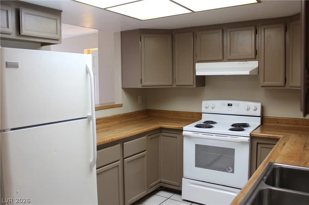 3770 Shirebrook, Las Vegas, NV 89115