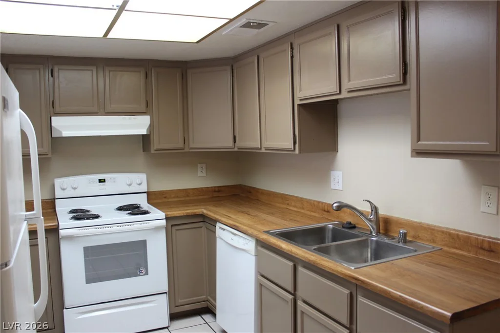 3770 Shirebrook, Las Vegas, NV 89115