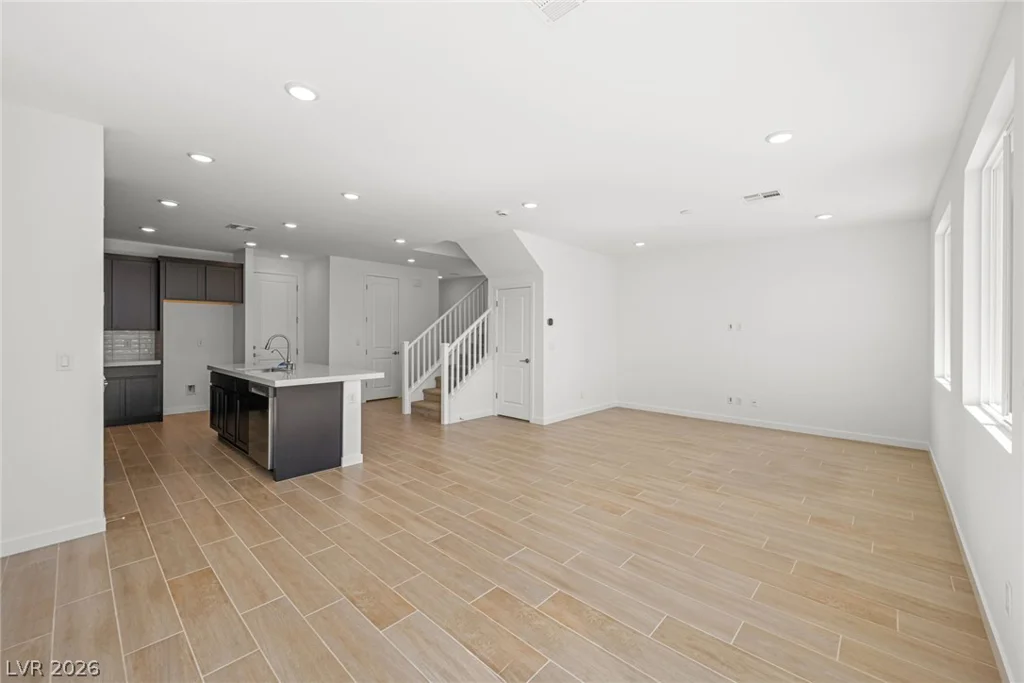 8587 Balfour Meadows, Las Vegas, NV 89113