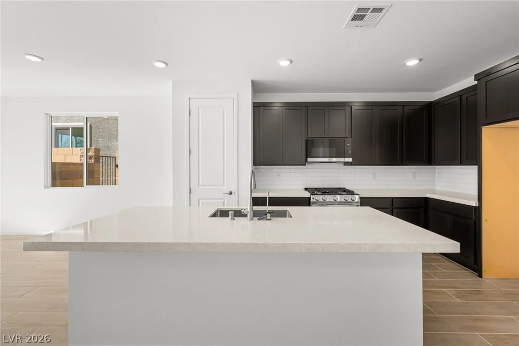 8587 Balfour Meadows, Las Vegas, NV 89113