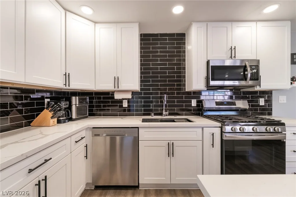4646 Dennis, Las Vegas, NV 89121