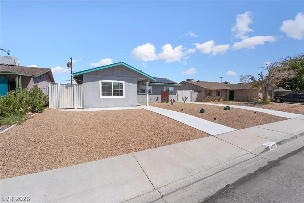 4646 Dennis, Las Vegas, NV 89121
