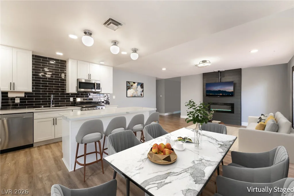 4646 Dennis, Las Vegas, NV 89121