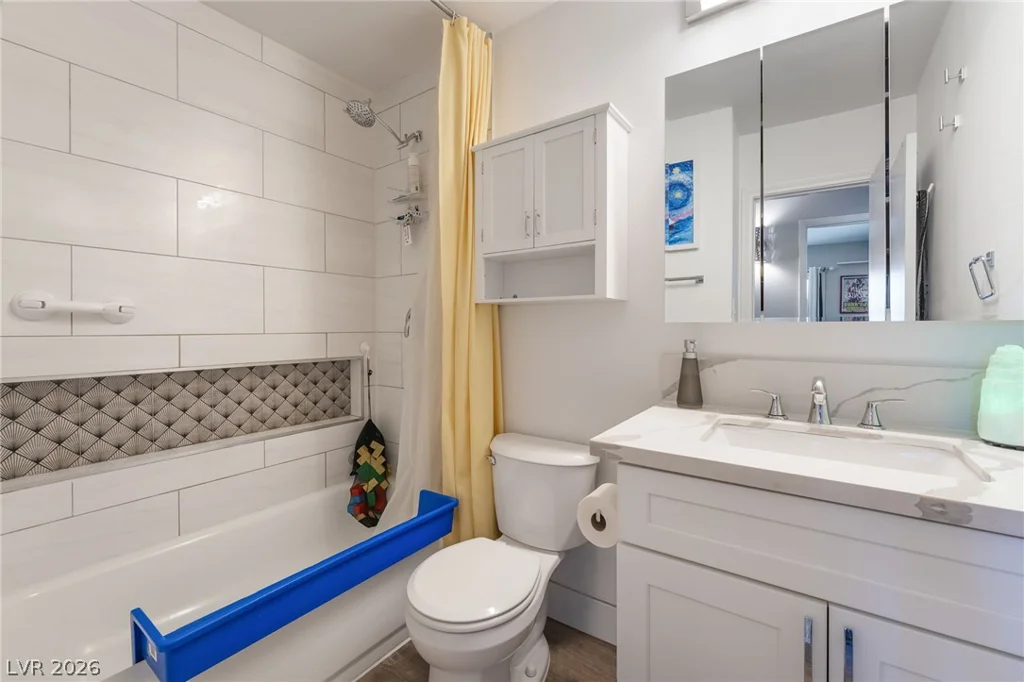 4646 Dennis, Las Vegas, NV 89121