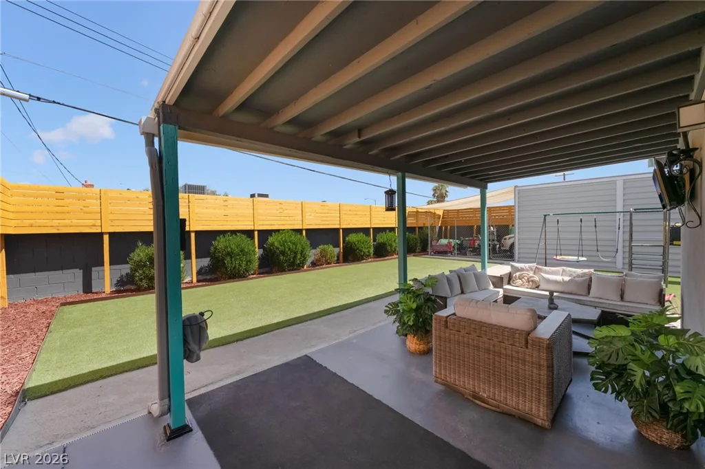 4646 Dennis, Las Vegas, NV 89121