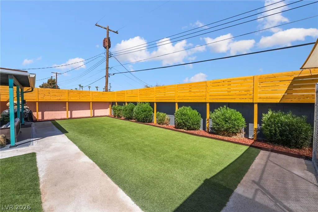 4646 Dennis, Las Vegas, NV 89121