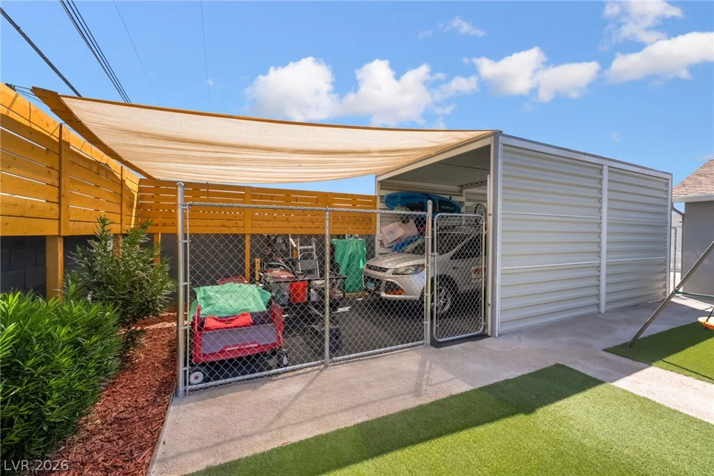 4646 Dennis, Las Vegas, NV 89121