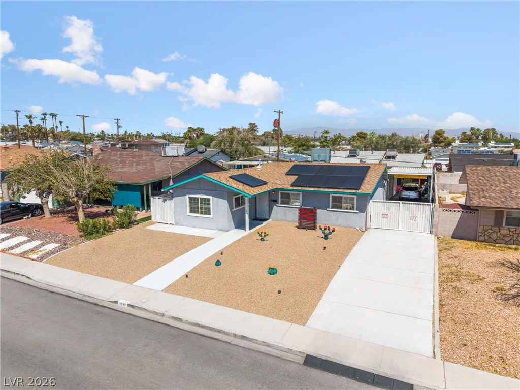 4646 Dennis, Las Vegas, NV 89121