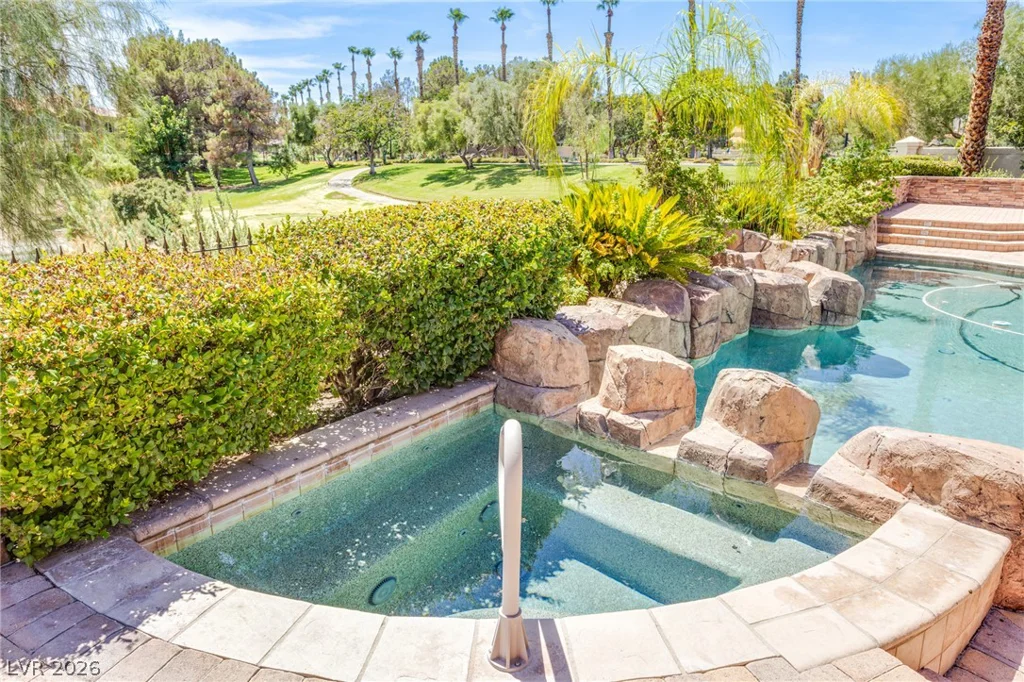71 Cascade Creek, Las Vegas, NV 89113