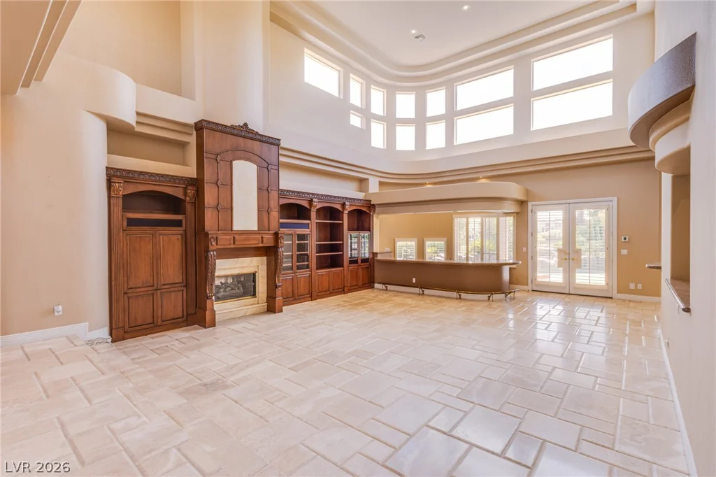71 Cascade Creek, Las Vegas, NV 89113
