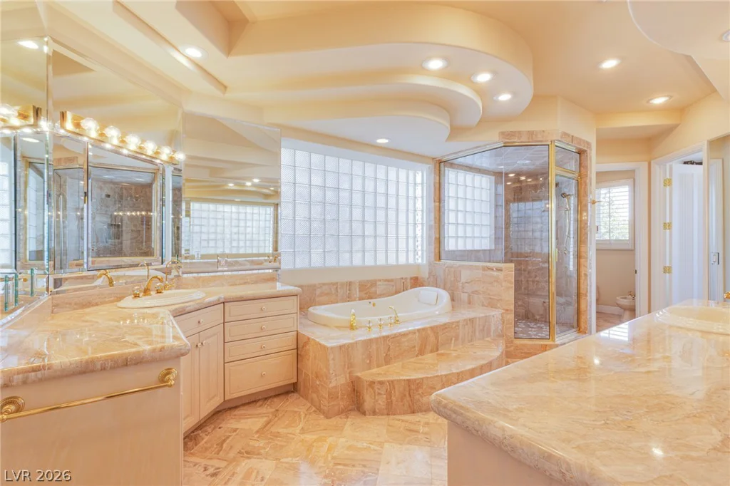 71 Cascade Creek, Las Vegas, NV 89113