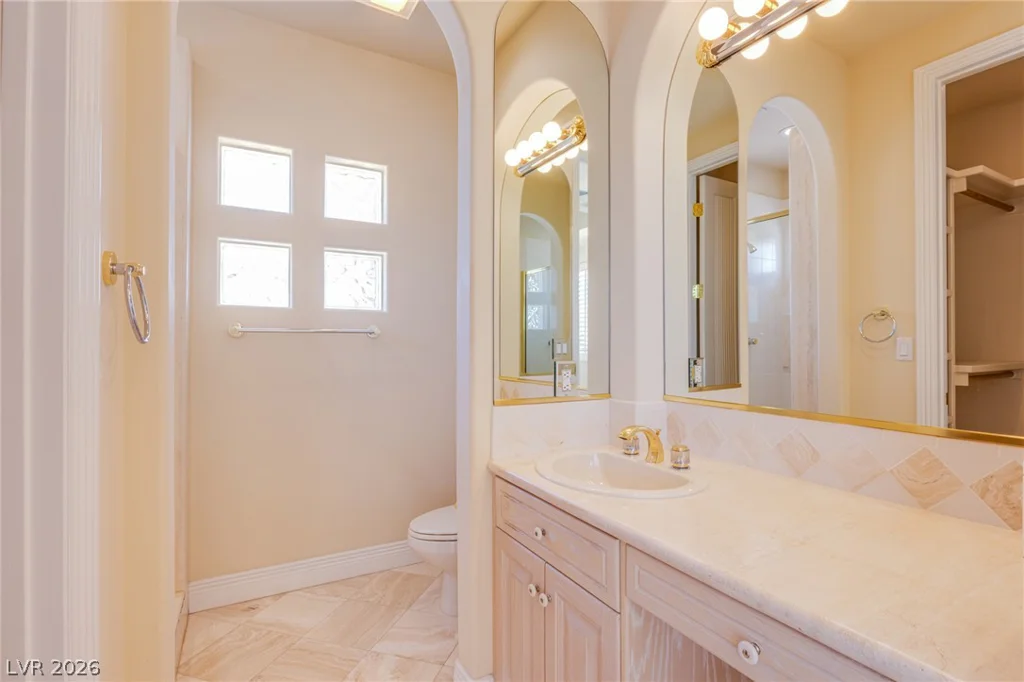 71 Cascade Creek, Las Vegas, NV 89113