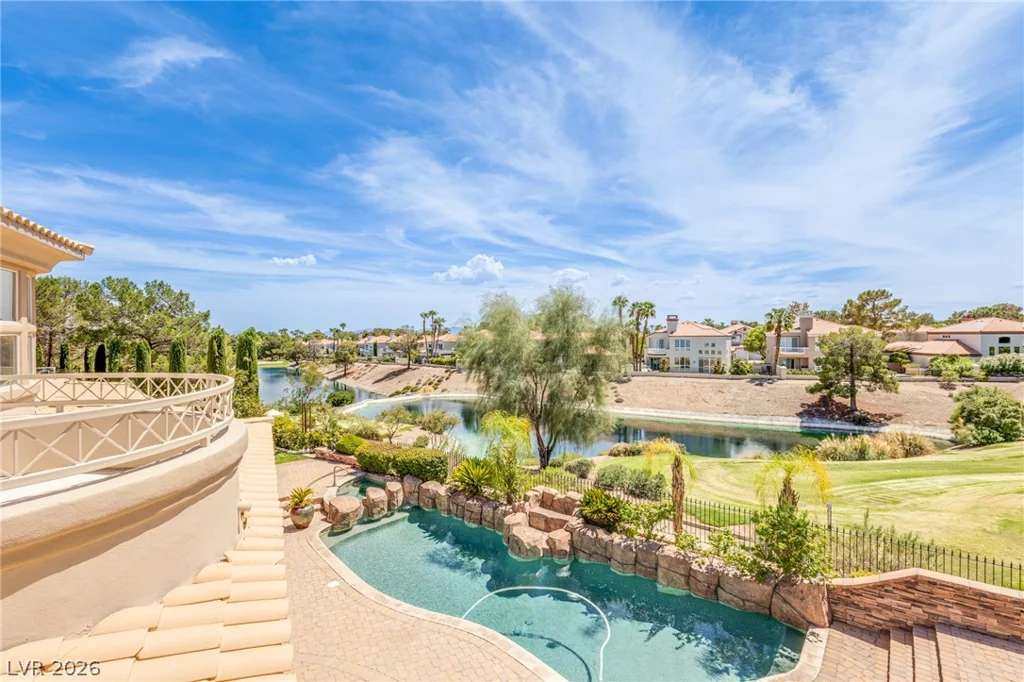 71 Cascade Creek, Las Vegas, NV 89113