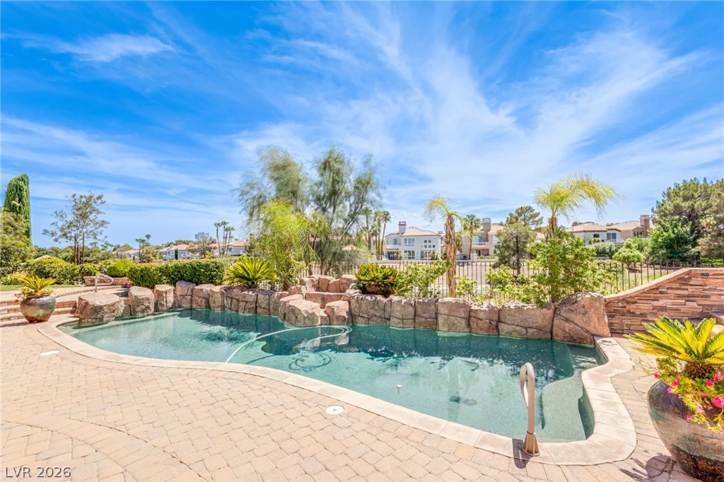 71 Cascade Creek, Las Vegas, NV 89113