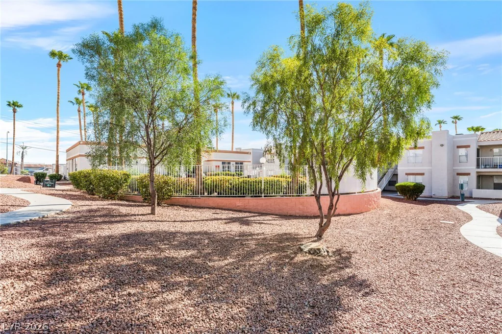 6800 Lake Mead, Las Vegas, NV 89156