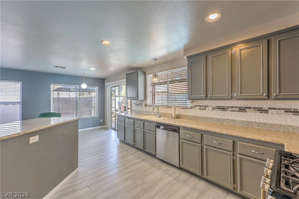 1730 Running Creek, North Las Vegas, NV 89031