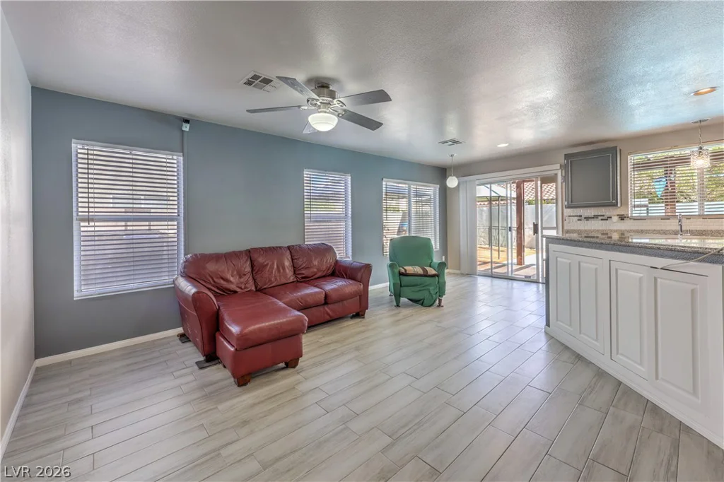 1730 Running Creek, North Las Vegas, NV 89031