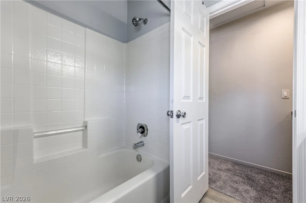 1730 Running Creek, North Las Vegas, NV 89031