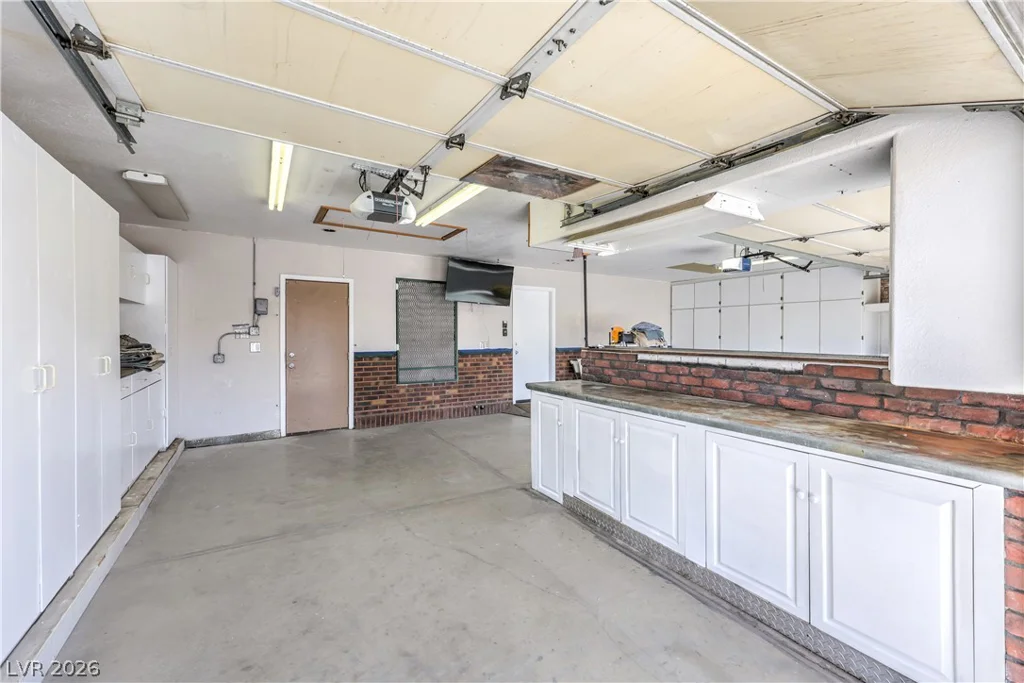 1730 Running Creek, North Las Vegas, NV 89031