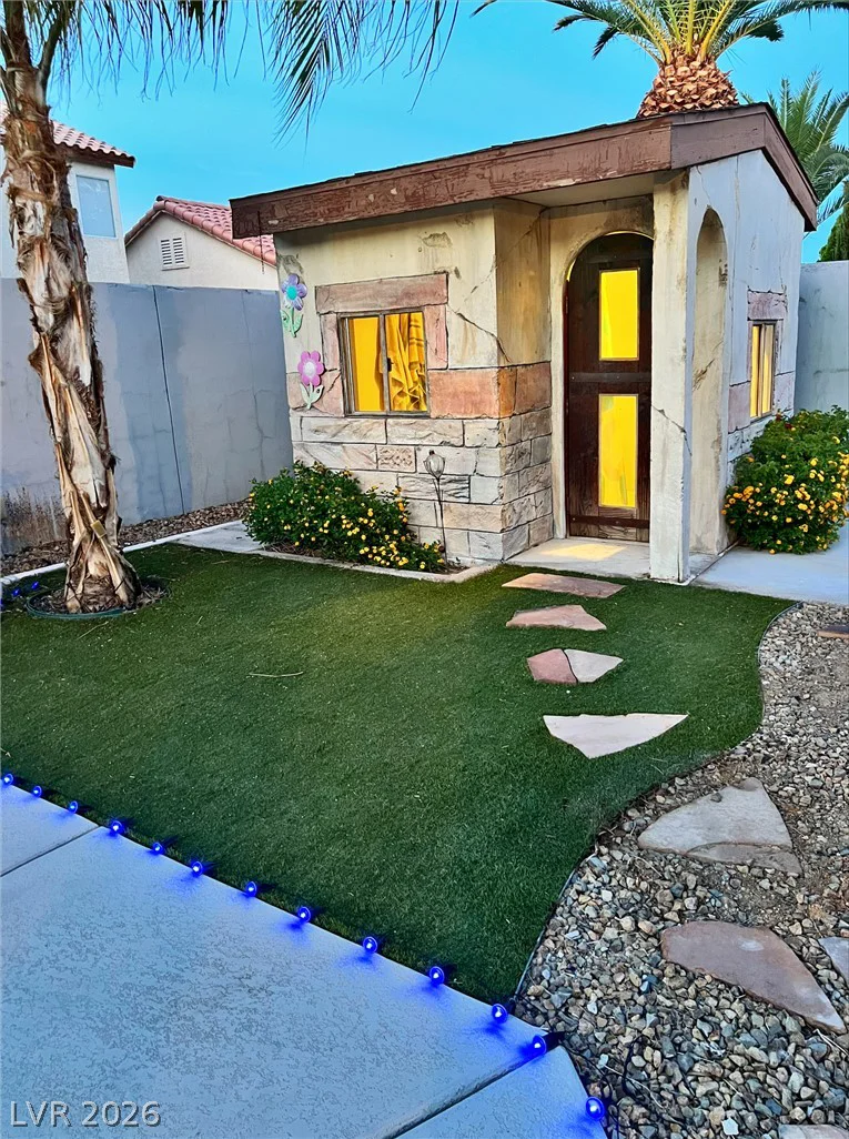1730 Running Creek, North Las Vegas, NV 89031