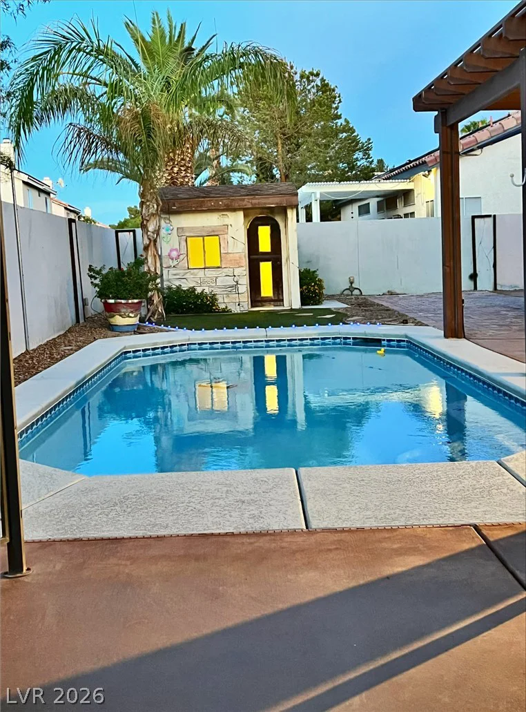 1730 Running Creek, North Las Vegas, NV 89031