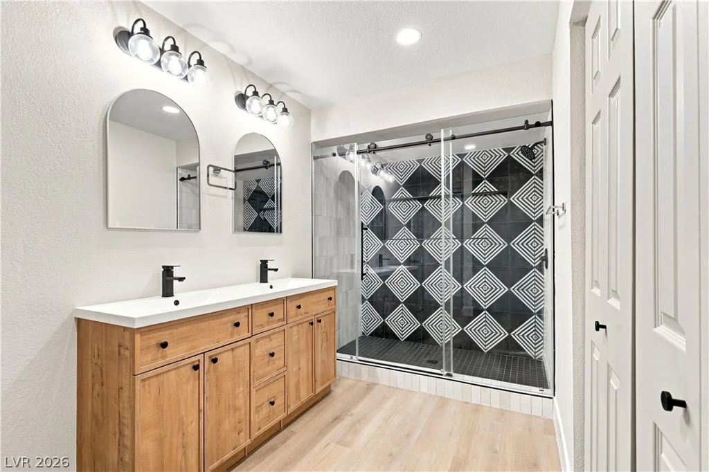 1828 Canterbury, Las Vegas, NV 89119
