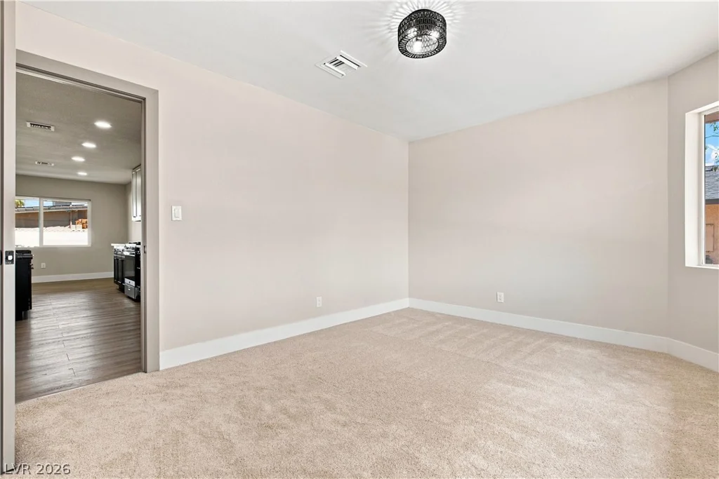 1828 Canterbury, Las Vegas, NV 89119