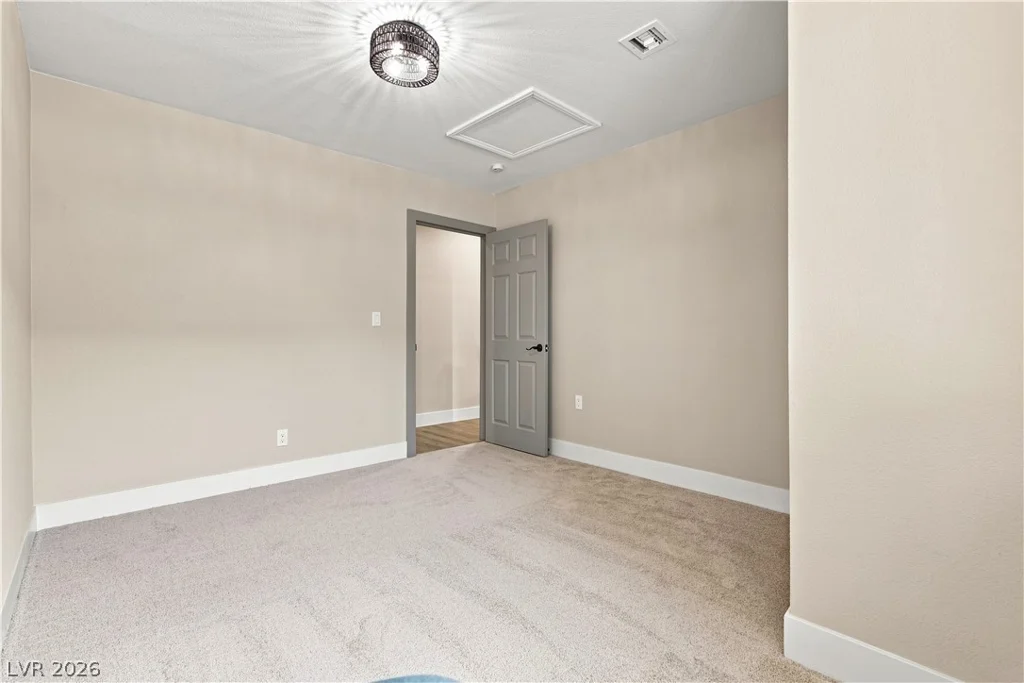 1828 Canterbury, Las Vegas, NV 89119