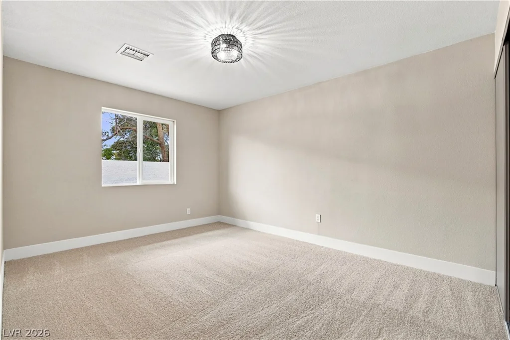 1828 Canterbury, Las Vegas, NV 89119