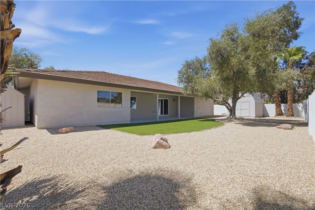 1828 Canterbury, Las Vegas, NV 89119