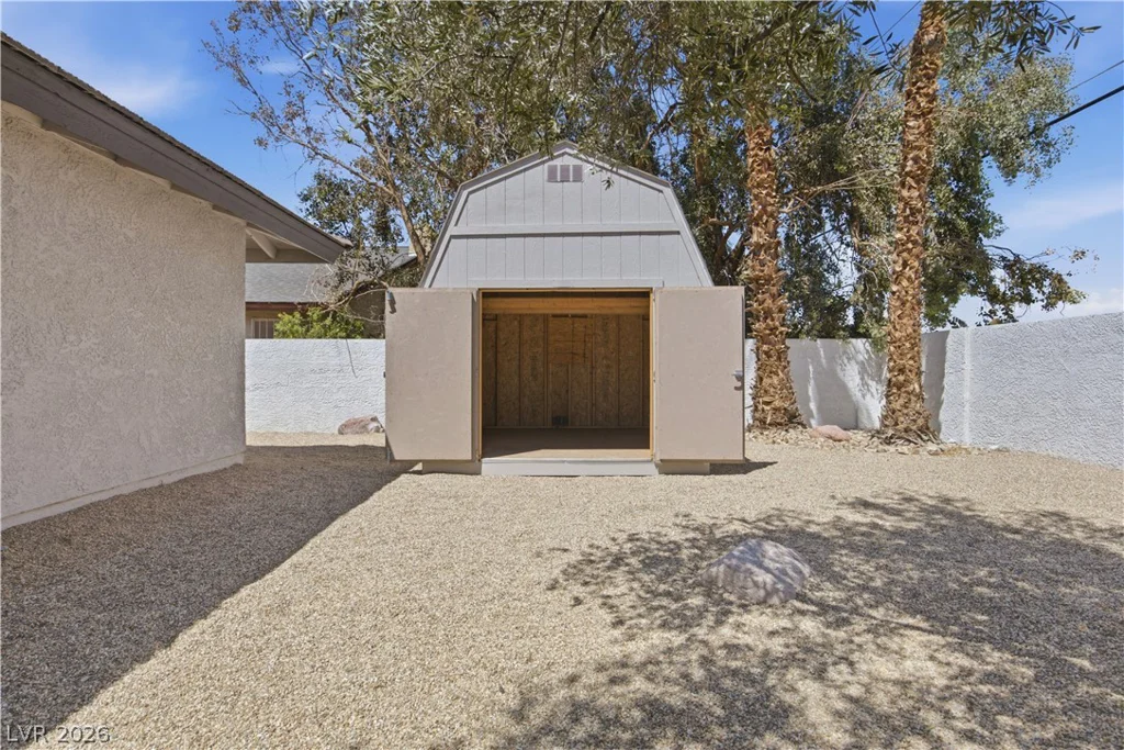 1828 Canterbury, Las Vegas, NV 89119