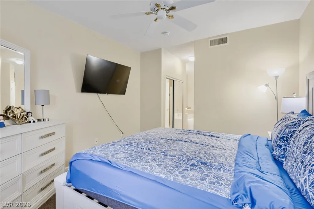 5650 Sahara Avenue, Las Vegas, NV 89142