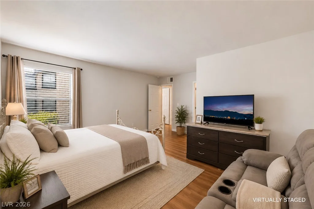 2451 Rainbow, Las Vegas, NV 89108