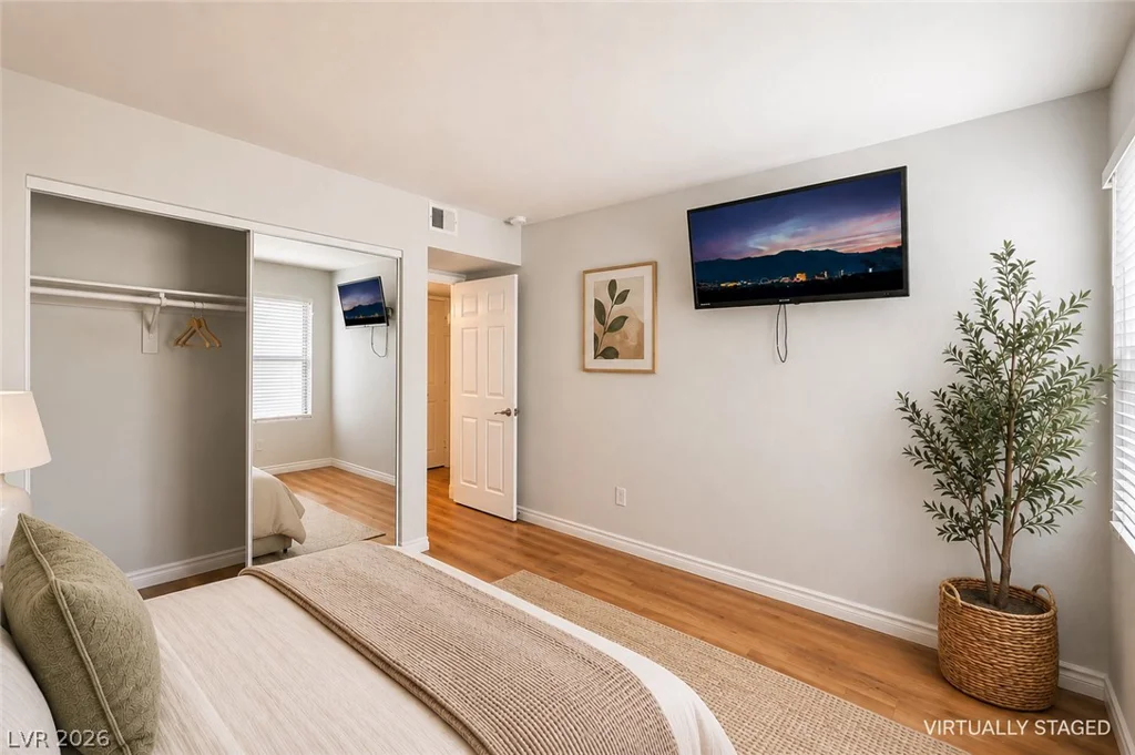 2451 Rainbow, Las Vegas, NV 89108