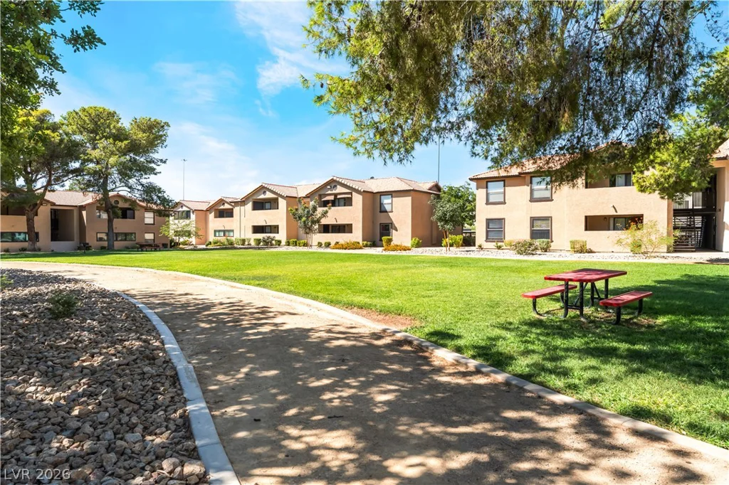 2451 Rainbow, Las Vegas, NV 89108