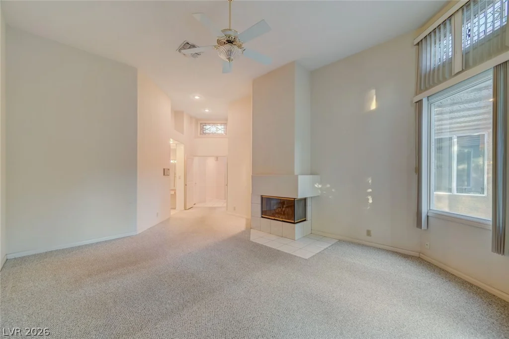 8236 Round Hills, Las Vegas, NV 89113