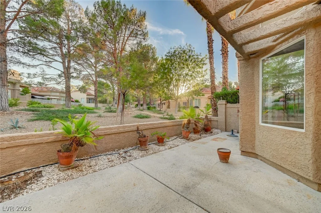 8236 Round Hills, Las Vegas, NV 89113