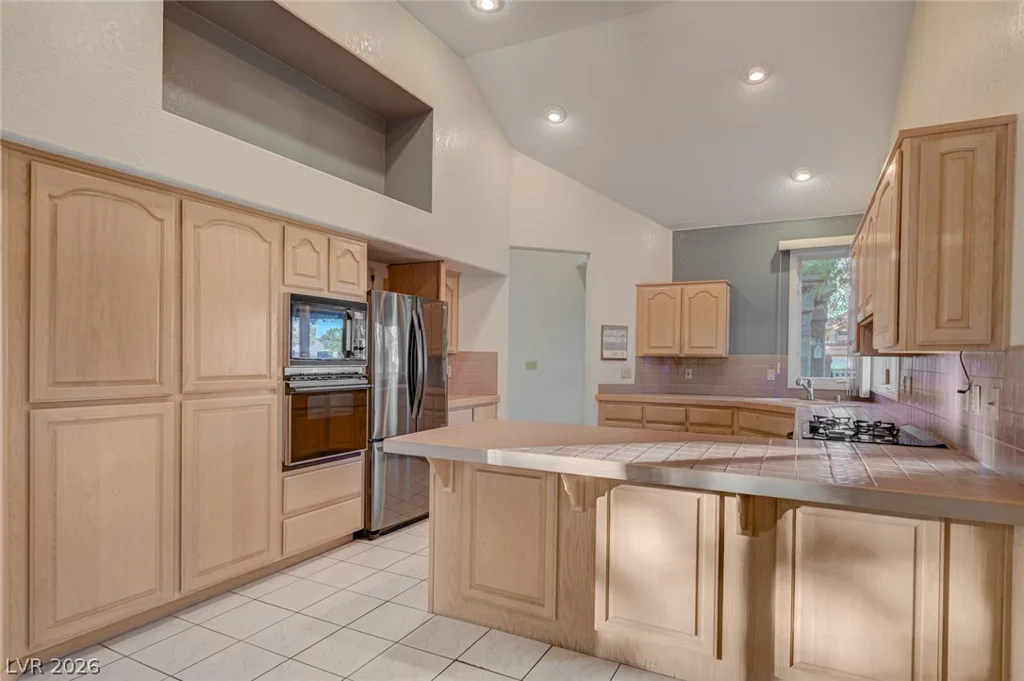 8236 Round Hills, Las Vegas, NV 89113
