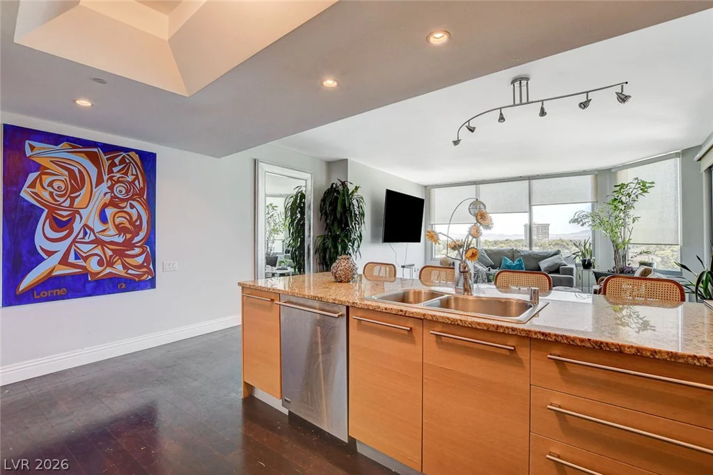 322 Karen, Las Vegas, NV 89109