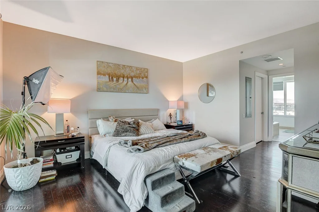 322 Karen, Las Vegas, NV 89109