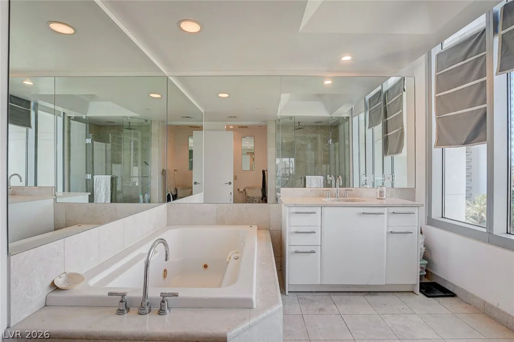 322 Karen, Las Vegas, NV 89109