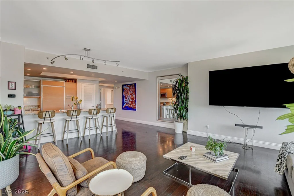 322 Karen, Las Vegas, NV 89109