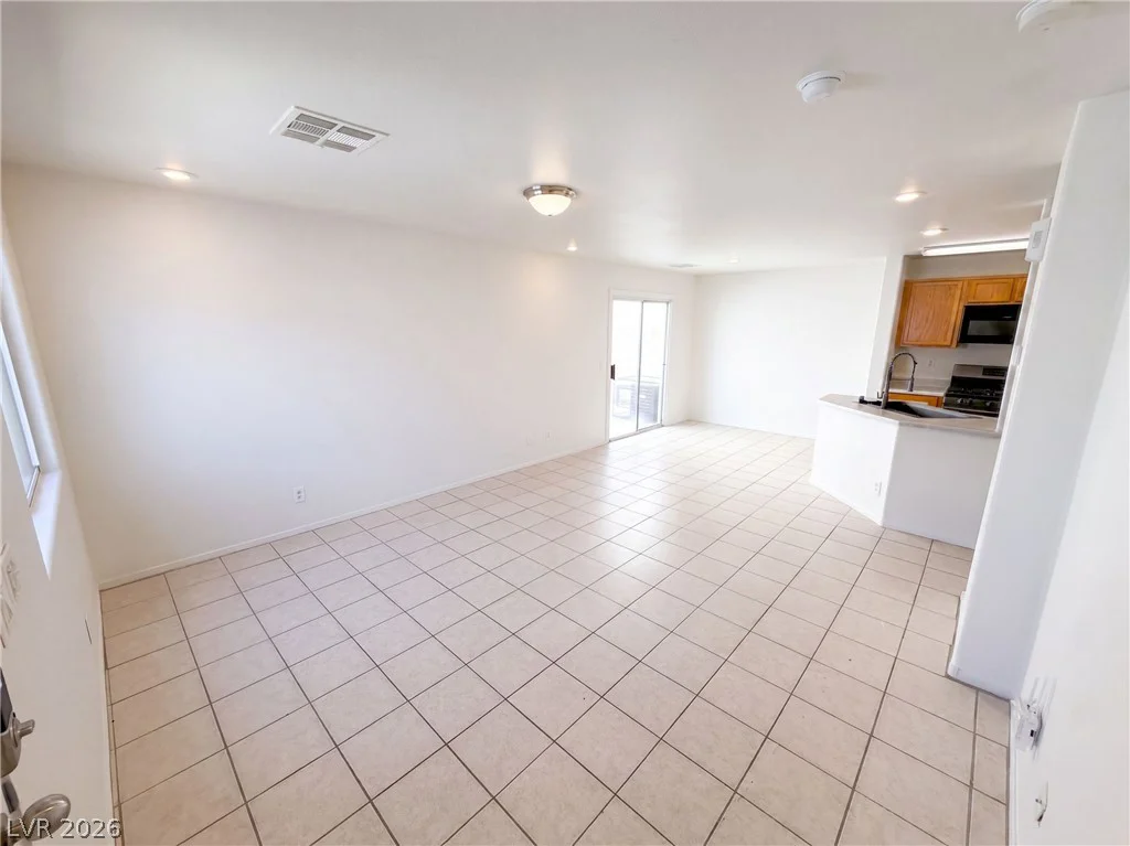 10040 Fragile Fields, Las Vegas, NV 89183