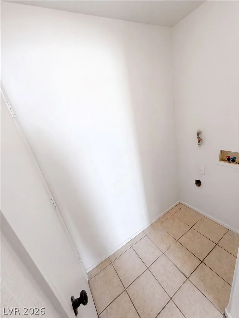 10040 Fragile Fields, Las Vegas, NV 89183