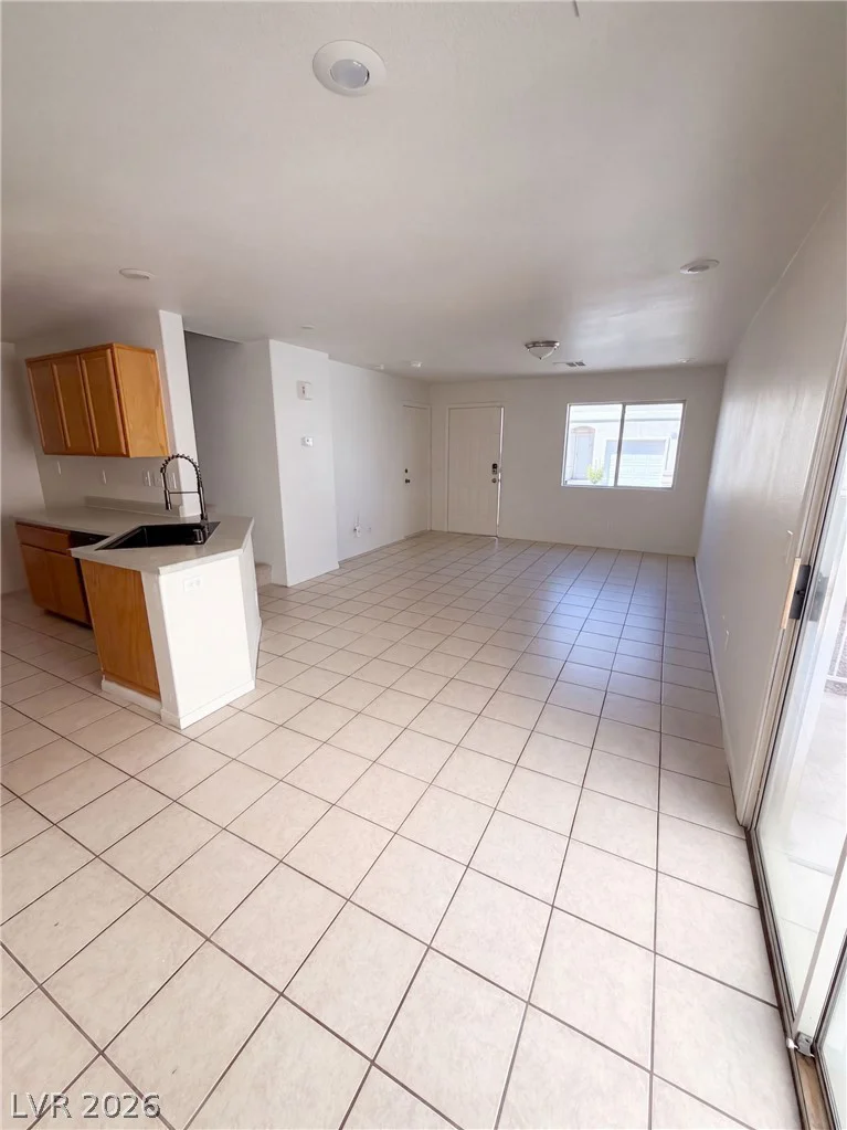 10040 Fragile Fields, Las Vegas, NV 89183