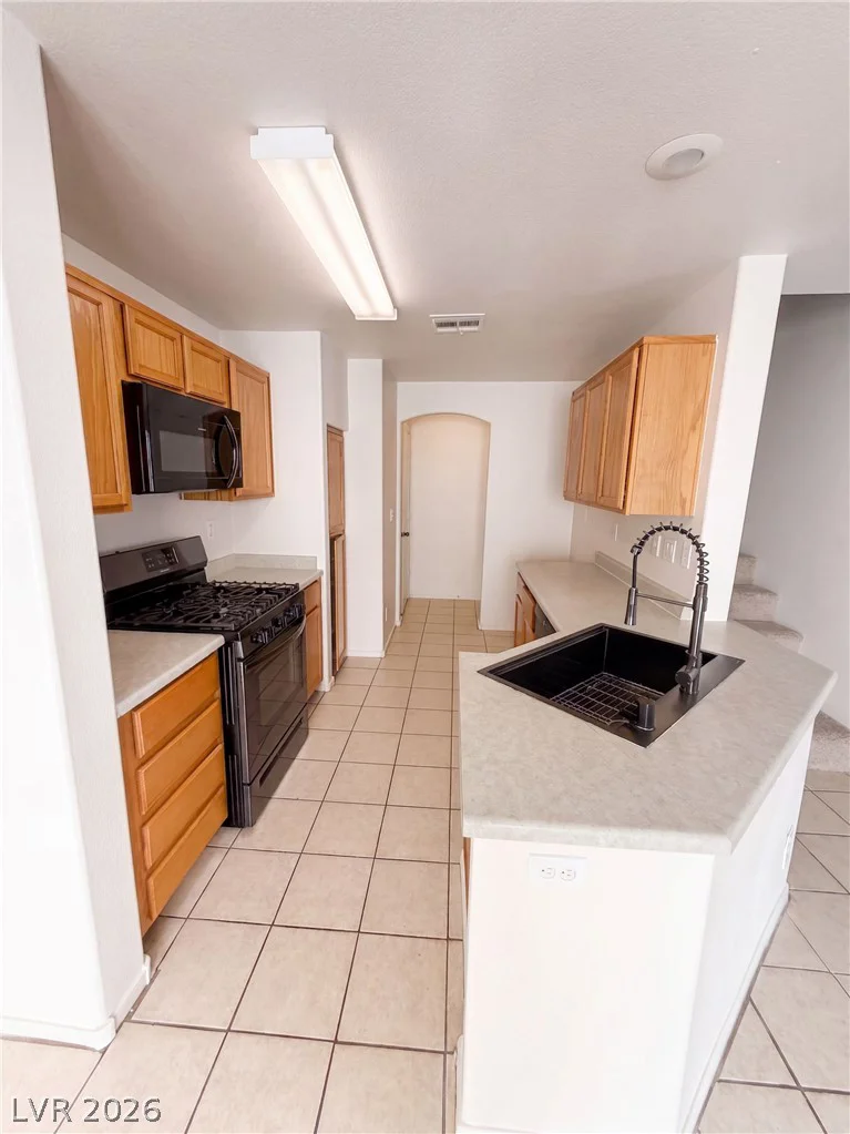 10040 Fragile Fields, Las Vegas, NV 89183
