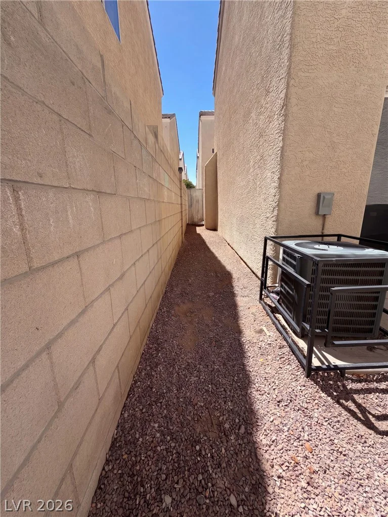 10040 Fragile Fields, Las Vegas, NV 89183